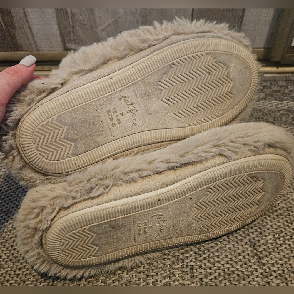 Fatface Super Soft Cream Boots. Medium - Picture 7 of 8